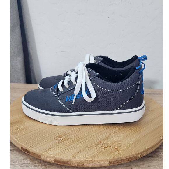 Heelys Wheeled Skate Shoes Kids Size 5 Youth Grey Blue White Boys Girls Sneakers - Picture 3 of 7